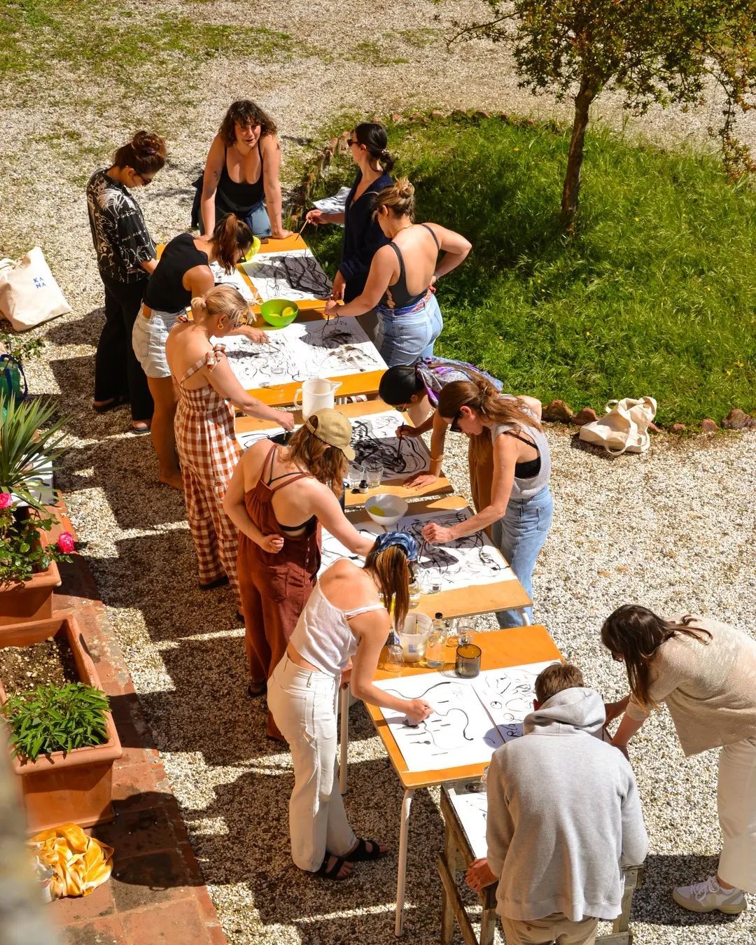 Overlapping translucent circles suggesting group listening
